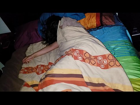 ❤️ Stedbarn skælder sin unge stedmor ud, mens hun sover. ❤ Porn video at da.pornjk.ru ❌❤